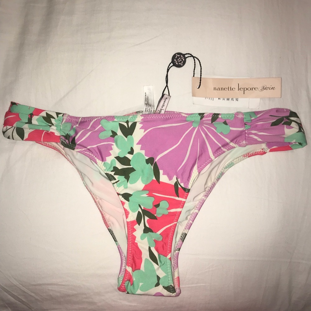 🌺 COLORFUL FLORAL BIKINI BOTTOMS 🌺